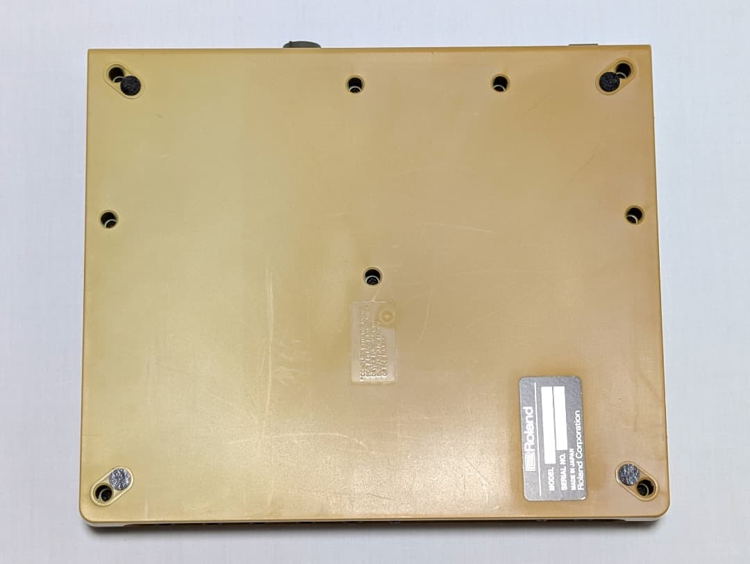 Roland CM-300　GS SOUND MODULE　シンセサイザー　音源