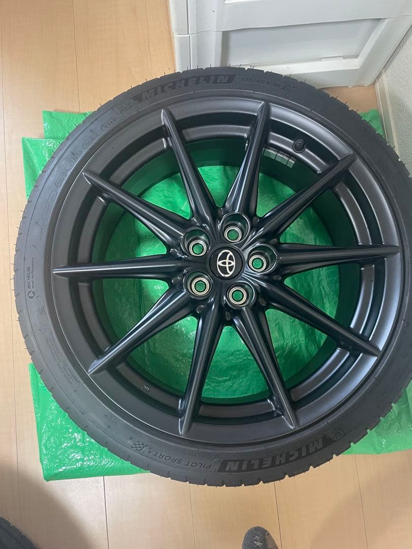 【送料込み】GR86 RZ純正ホイール 4本セット 純正タイヤ付き