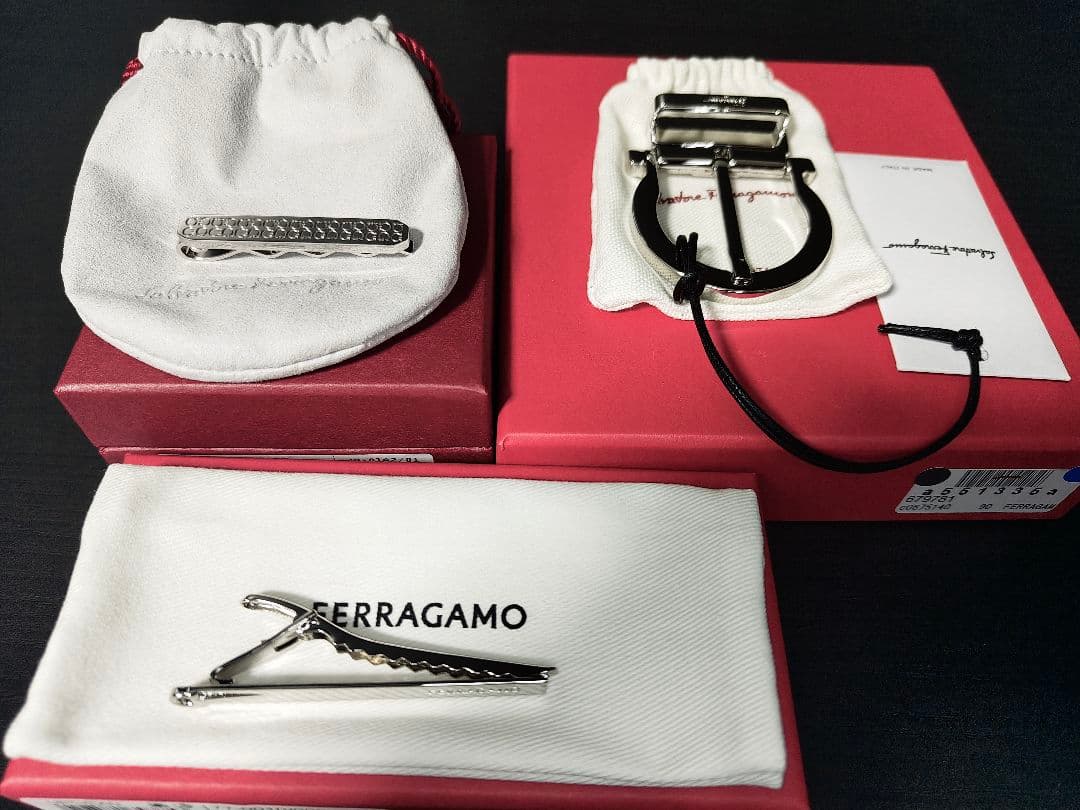 フェラガモ　ネクタイピン　ベルトバックル　3点セット　新品未使用！