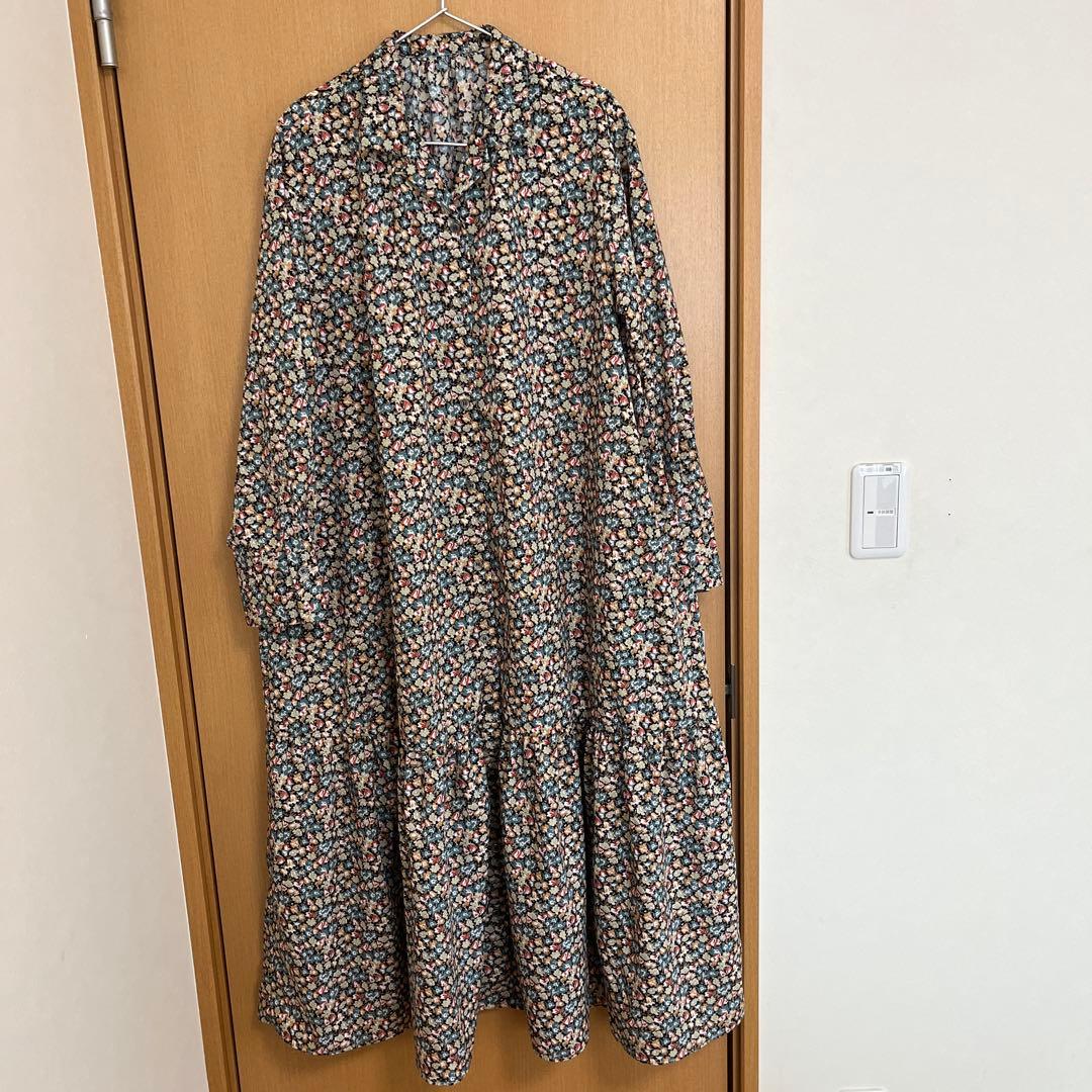 北欧、暮らしの道具店　小花柄ワンピース