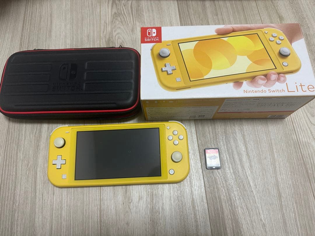 Nintendo Switchライト イエロー 本体とソフトセット