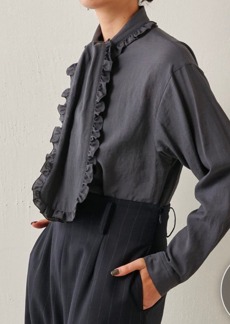Whim Gazetteウィム ガゼット　フリルボウブラウス