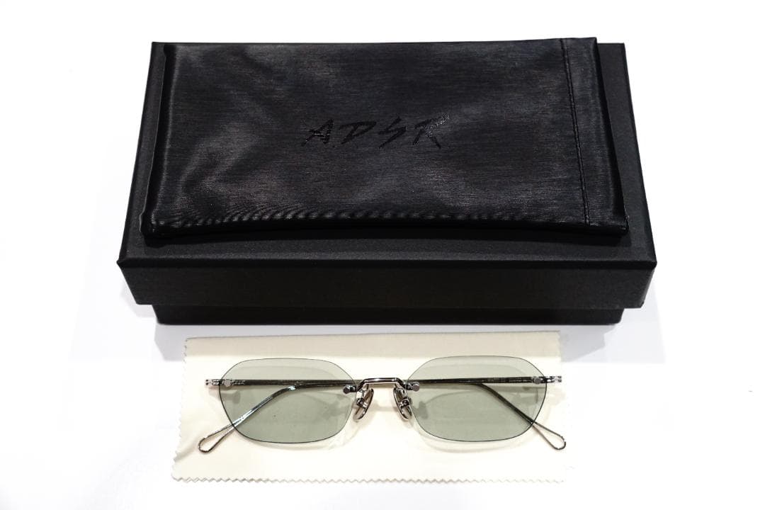 ほぼ新品■A.D.S.R vath 03 シルバー×ライトグレー