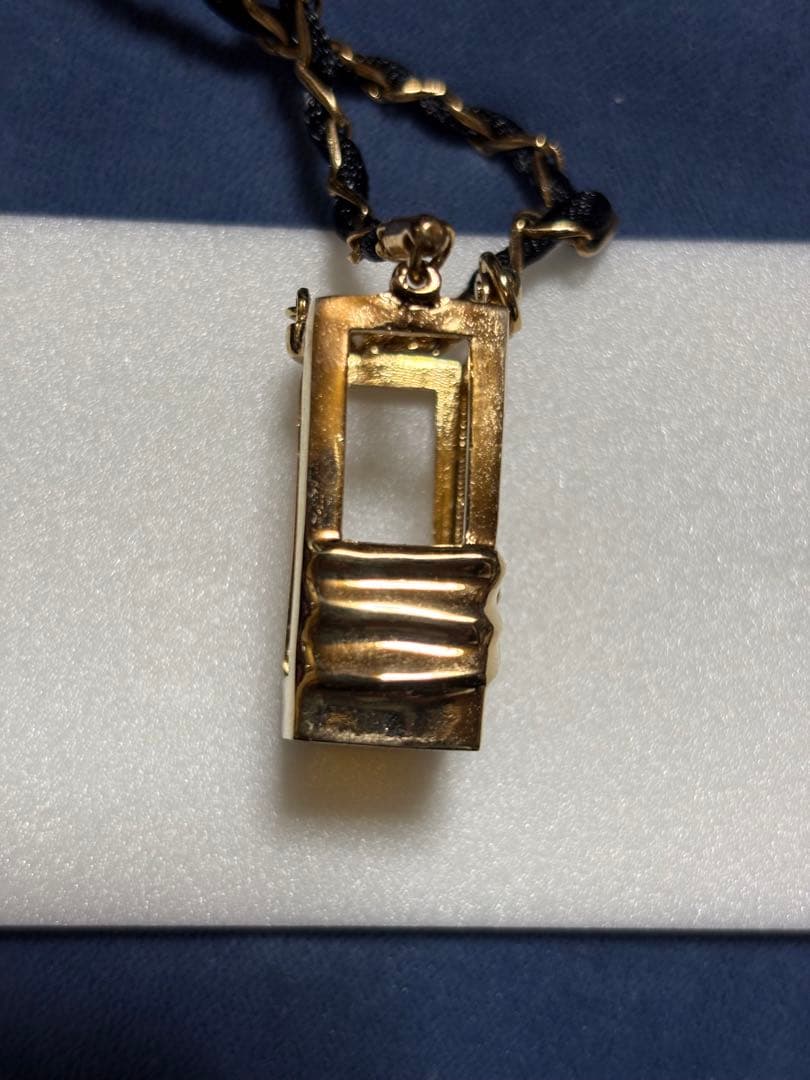 CHANEL N°19 ゴールドリボン ネックレス 香水セット