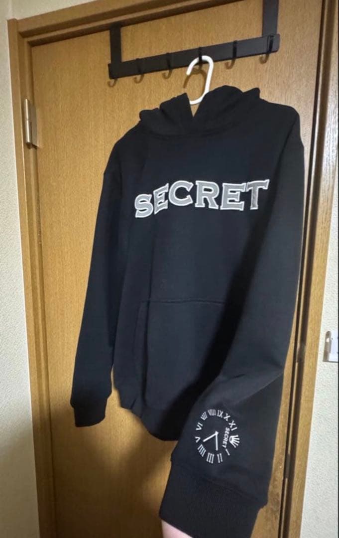 SECRET セットアップフード付きスウェットブラック