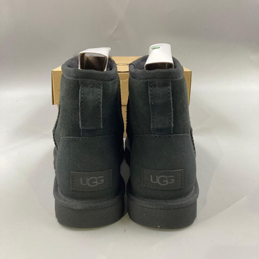 ☆新品未使用　UGG Classic Mini II 26センチ