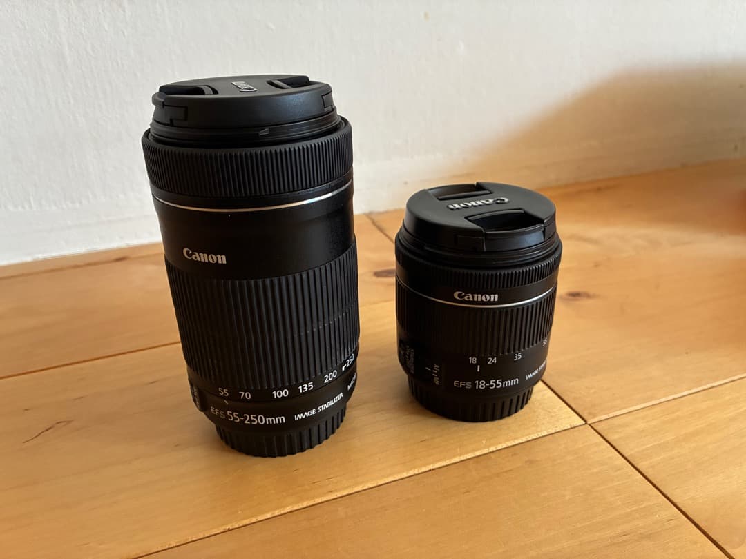 美品Canon EOS Kiss X10 標準&望遠(新品)ダブルレンズkit