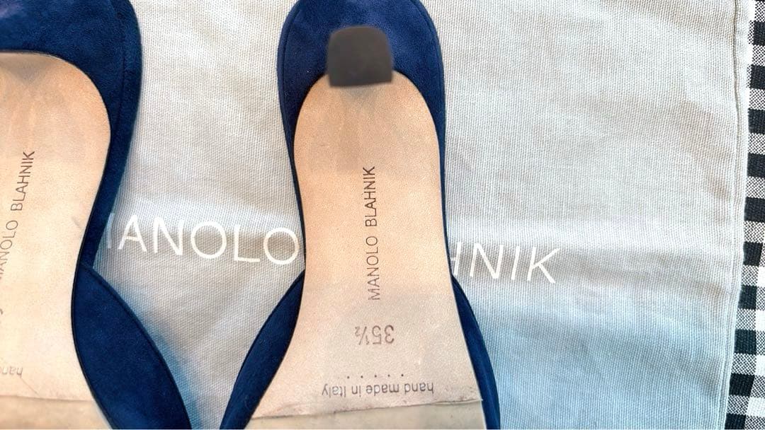 マノロブラニク　7㎝ミュール35.5ネイビー