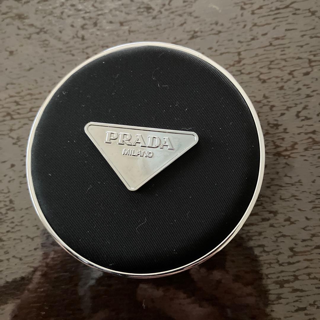 PRADA AUGMENTED SKIN クッションファンデーション LN10