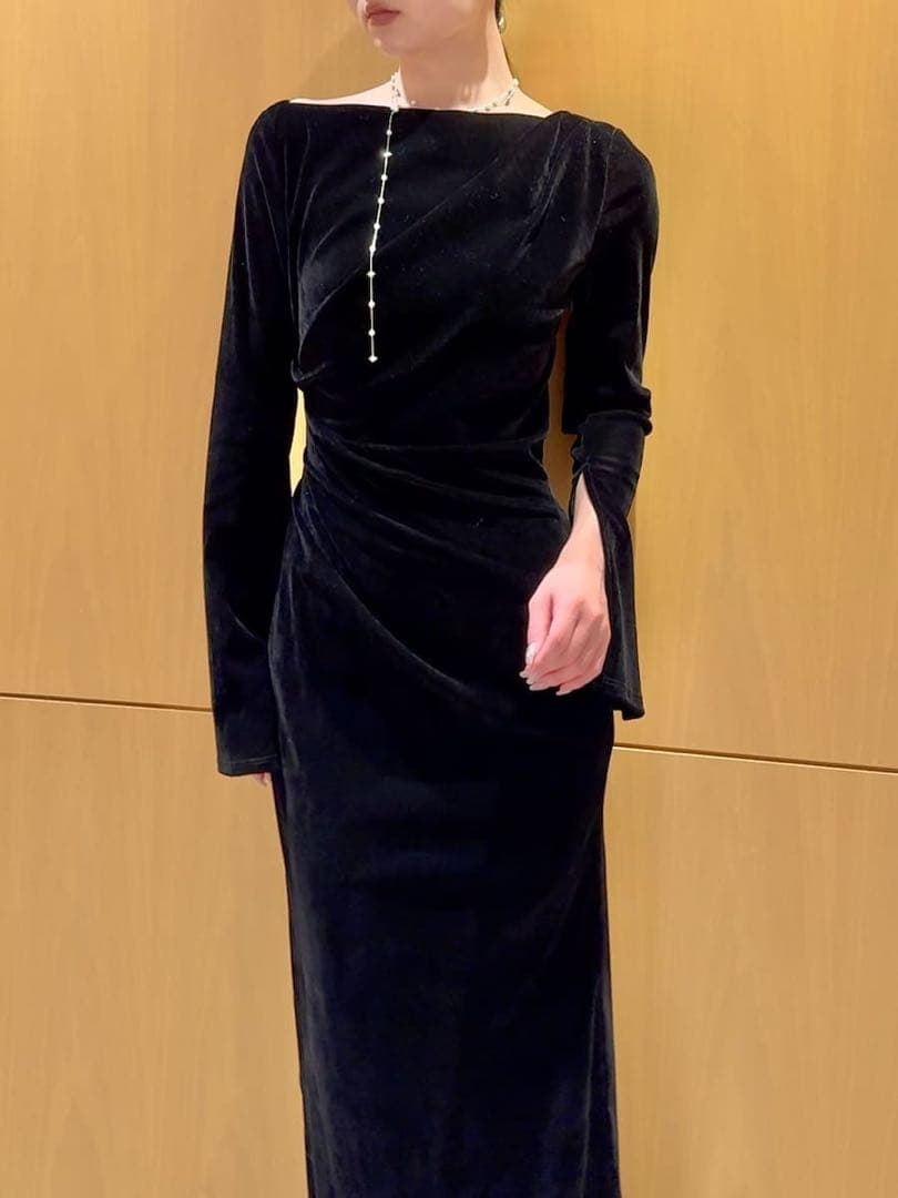 フロッキーベロアドレープドレス