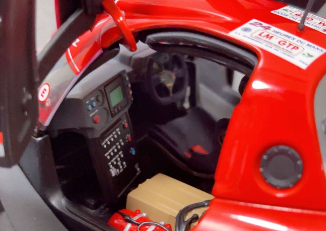 1/18 AUTOart トヨタ TS020 片山右京/鈴木利男/土屋圭市