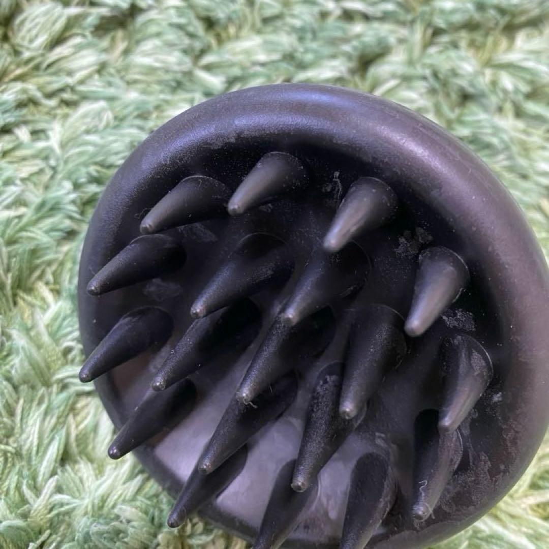 ⭐️未使用⭐️シリコンシャンプーブラシ　スカルプブラシ　ブラック