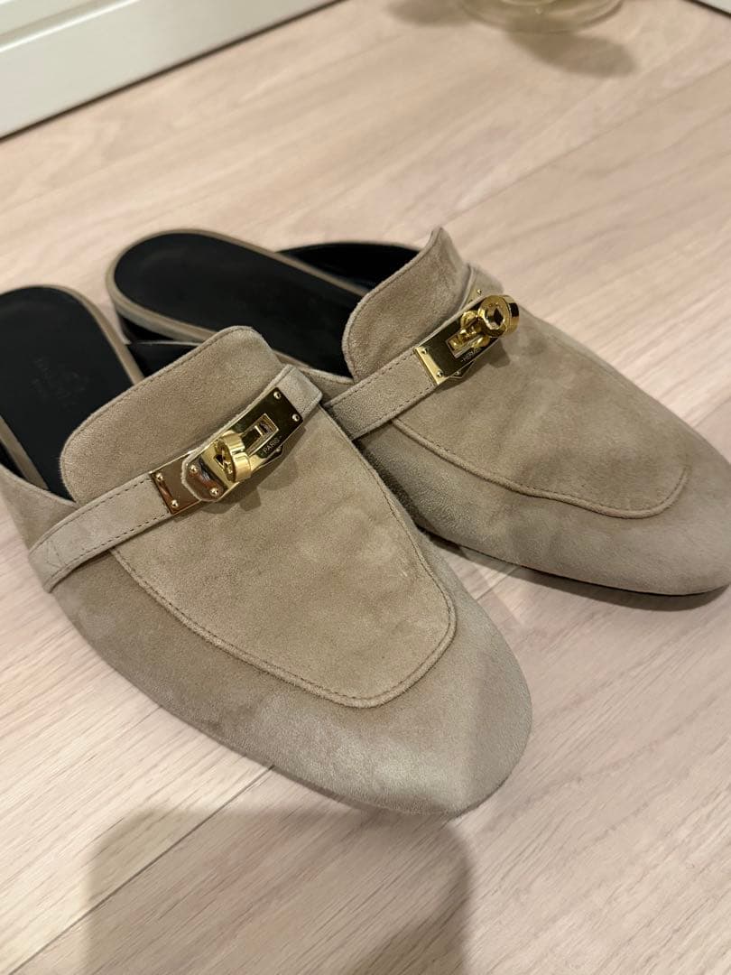 エルメスHermesスエードミュール