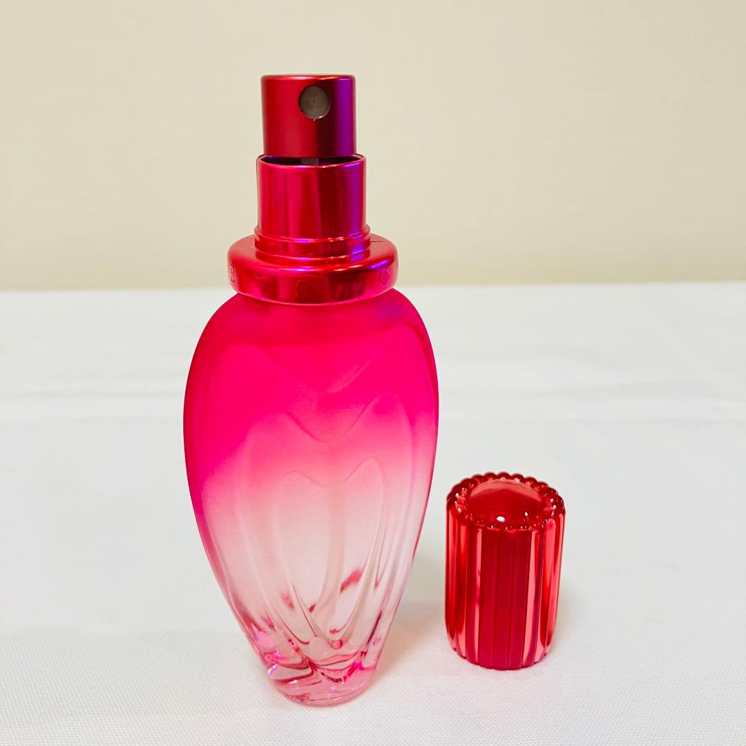 新品　エスカーダ　セクシーグラフィティ　オードトワレ　香水　30ml