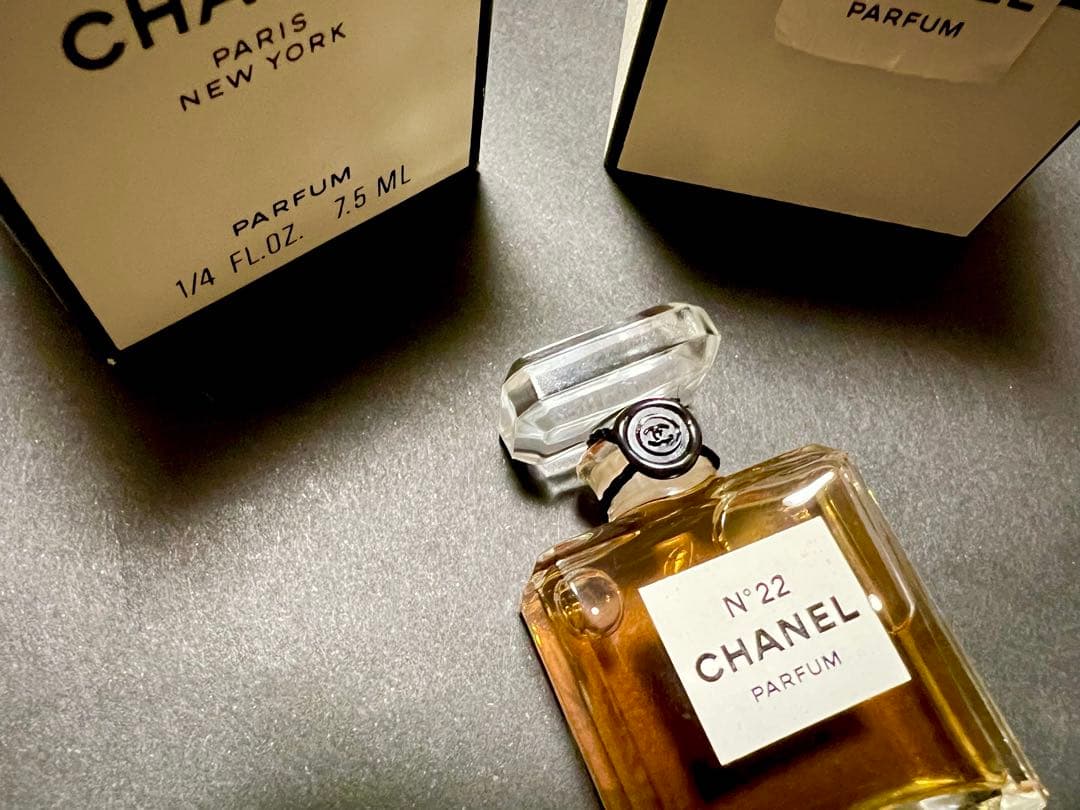 新品未開封◆CHANELシャネル N°22 パルファム香水 15ml