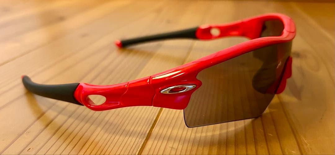 Oakley Radar Pathサングラス レッド 付属品あり