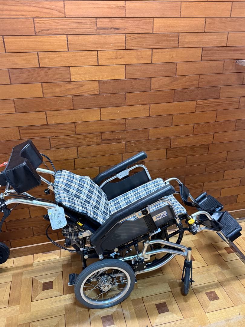 arinkochan様　SKT-8 Miki 介助型車椅子 ティルト