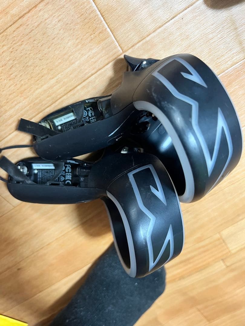 HTC VIVE Cosmos 専用左右コントローラー(17＋1右セット)