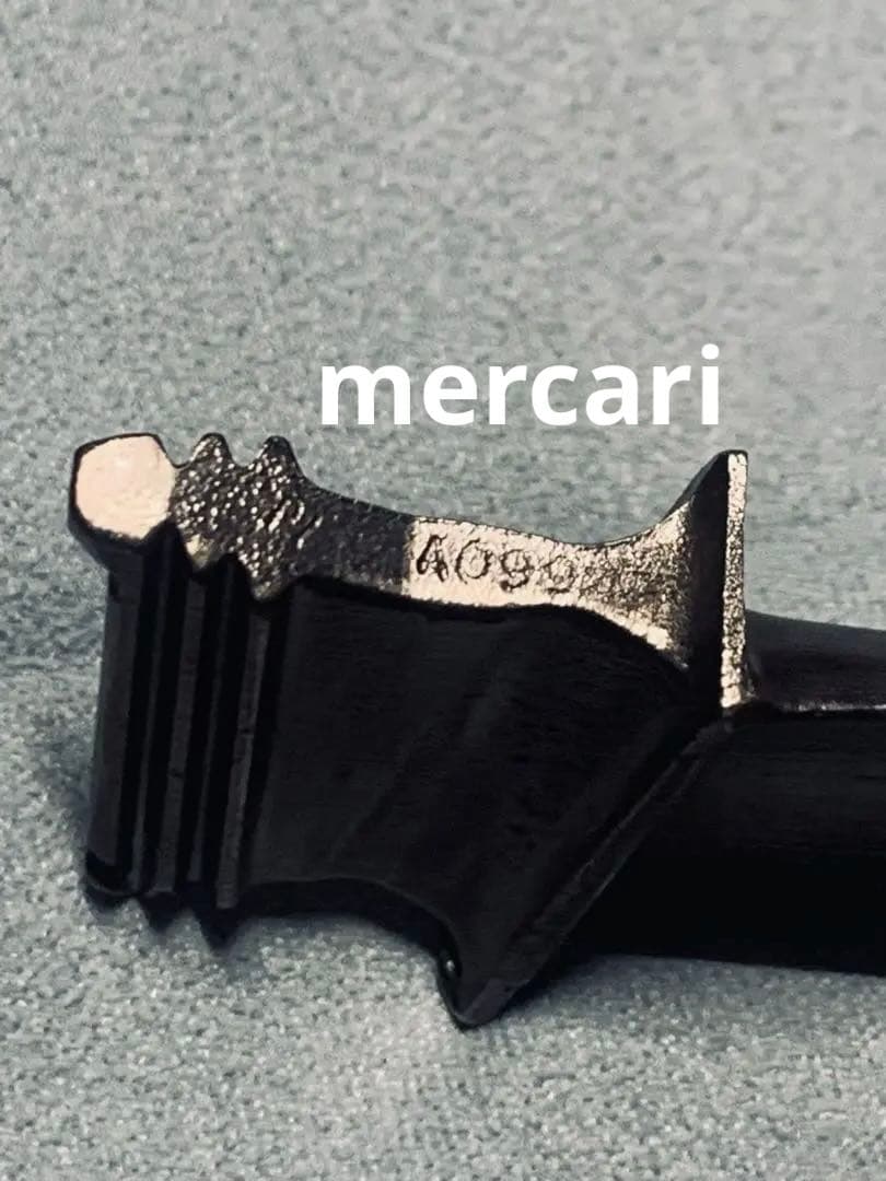 YS-11 ロールスロイスエンジン 高圧タービンブレード　キーホルダー飛行機部品