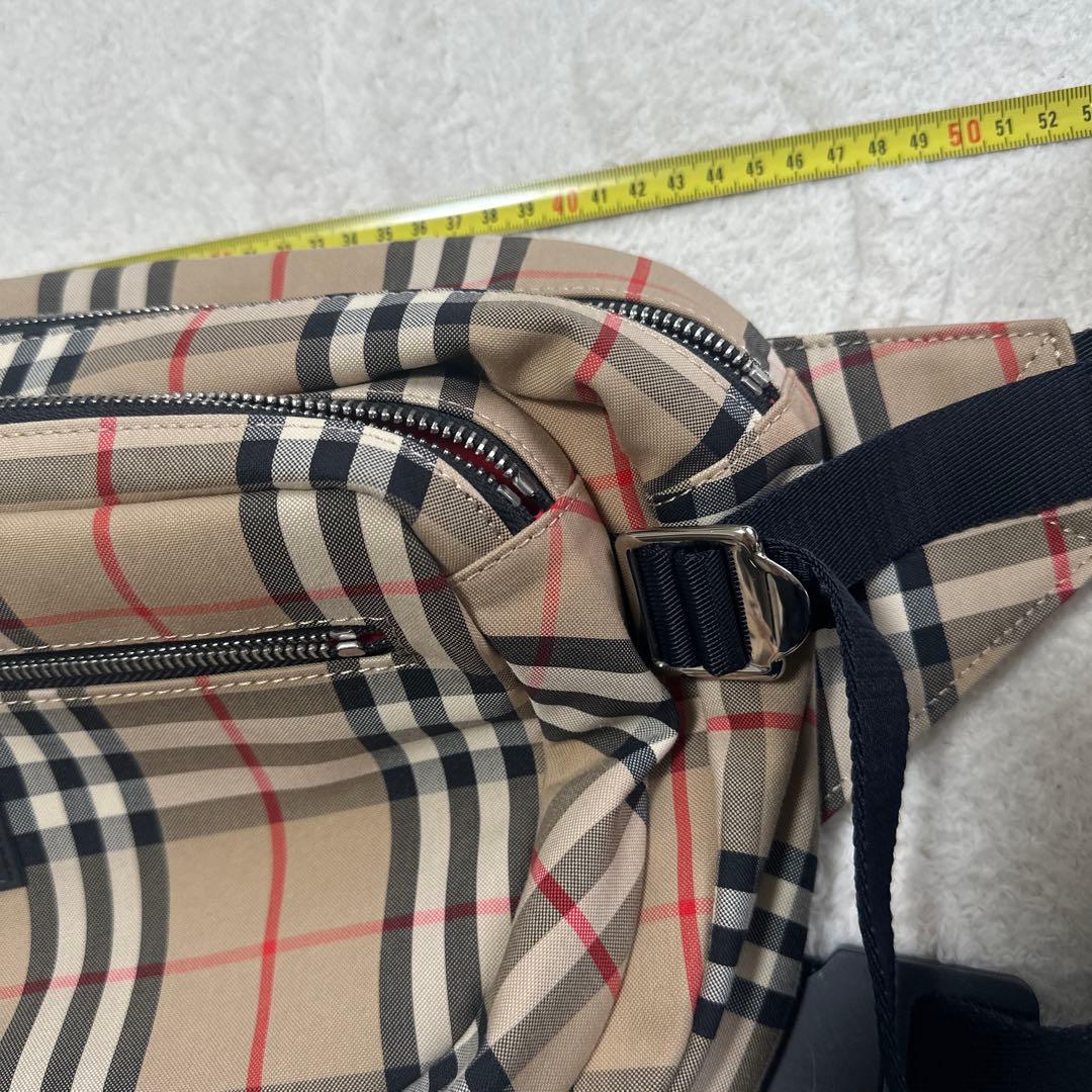 BURBERRY 人気定番チェック柄 ボディバッグ