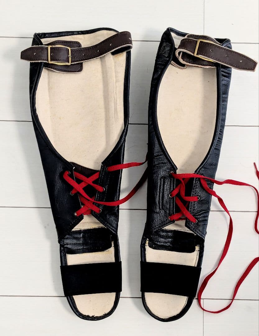 超希少 未使用 ムエタイ名品K トレーナー用シンガード