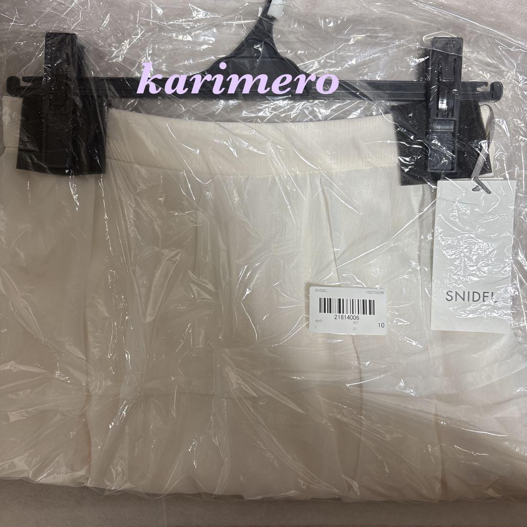 新作新品♥️定価以下✨SNIDELリップルラインミニスカショーパン