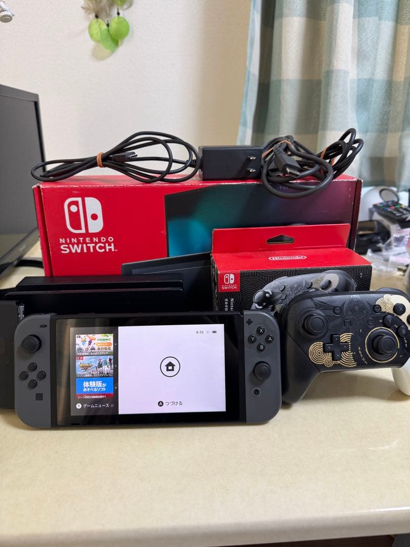 ジ*ラ様 Switch本体バッテリー強化版&プロコン（ゼルダ）