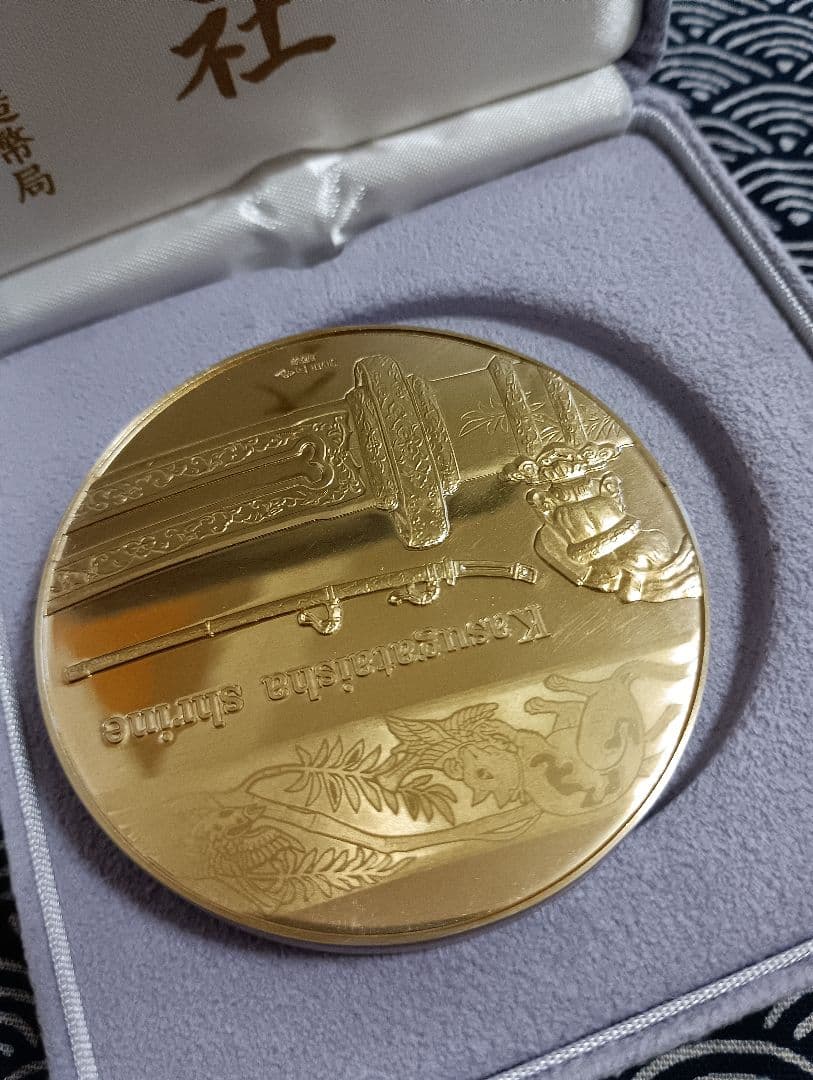 造幣局発行 国宝章牌 春日大社 純銀メダル　金地螺鈿毛抜形太刀