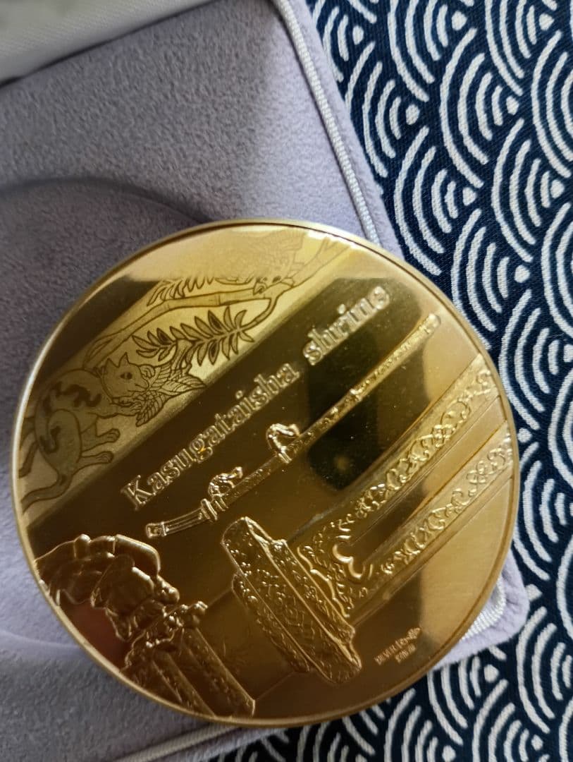 造幣局発行 国宝章牌 春日大社 純銀メダル　金地螺鈿毛抜形太刀