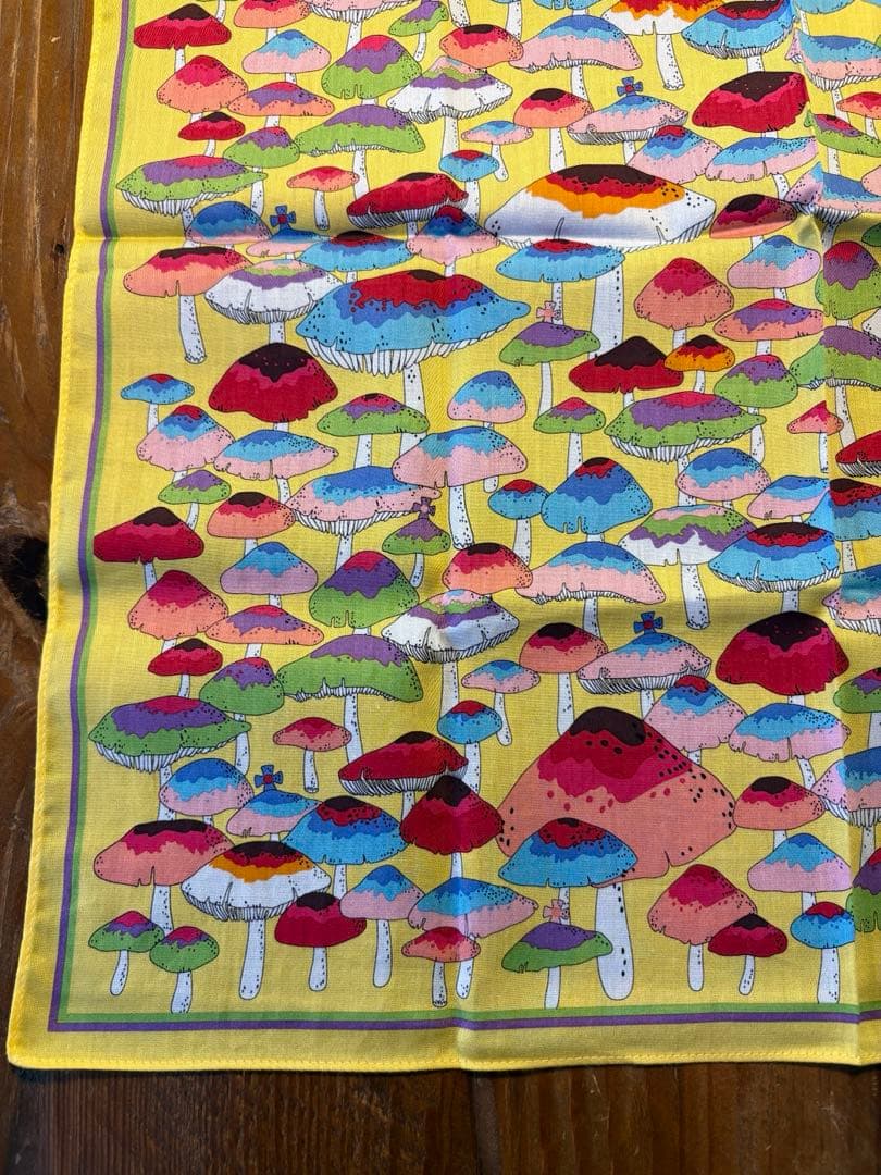 ヴィヴィアン ウエストウッド ハンカチ　マッシュルーム　きのこ