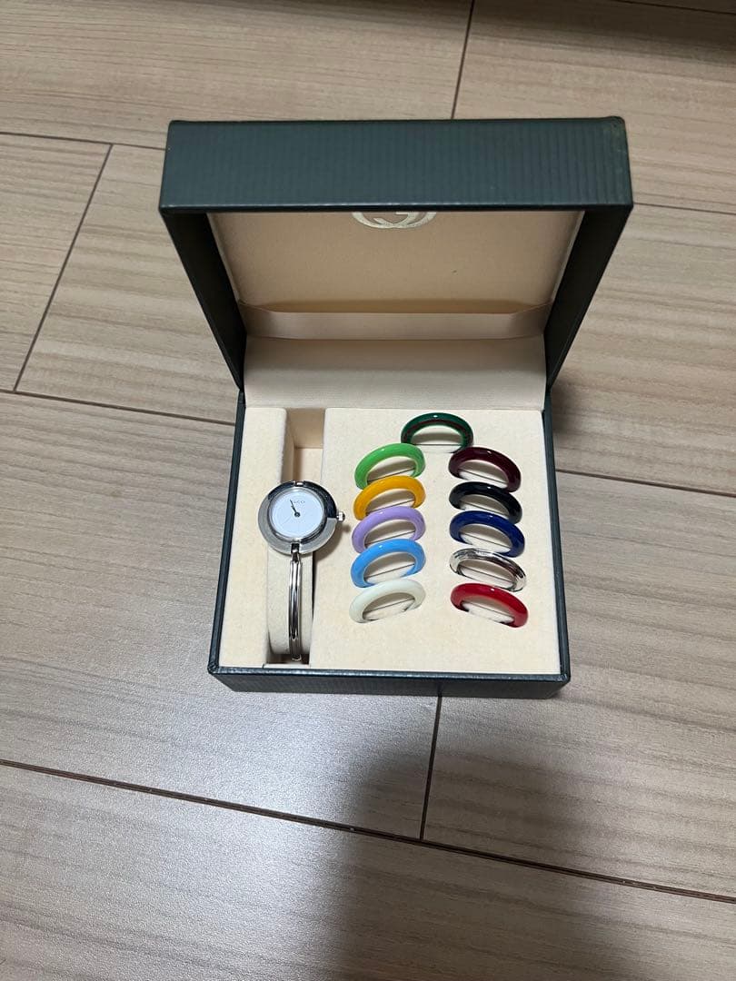 GUCCI 時計 カラフルリングセット