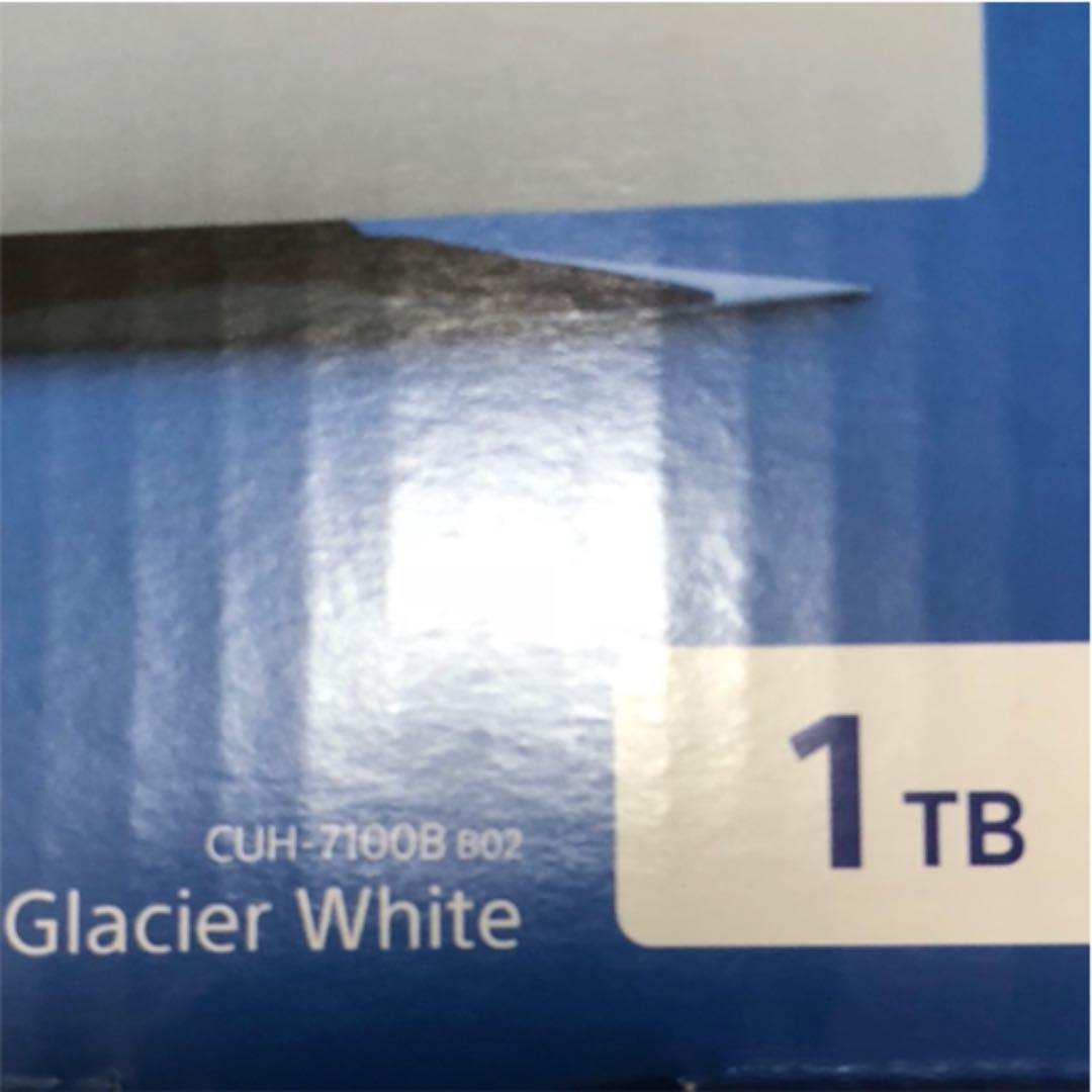 【新品】PS4 Pro CUH-7100BB02グレイシャー・ホワイト 1TB