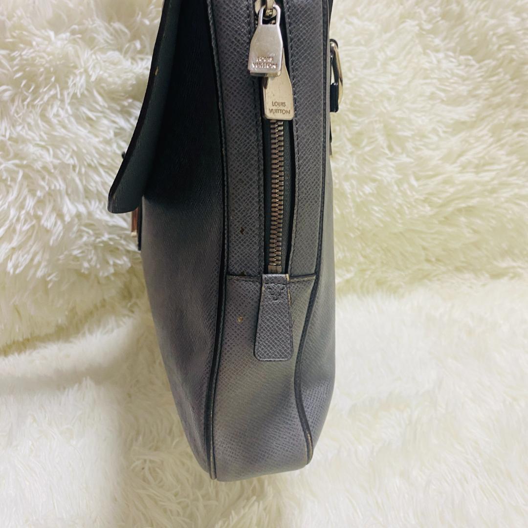 LOUIS VUITTON ビジネスバッグ タイガ グレー　ヴァシリ レザー