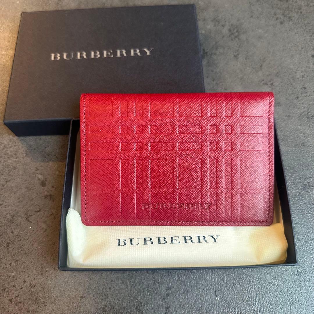 未使用✨BURBERRY エンボス加工　チェック　名刺入れ　カード　パスケース