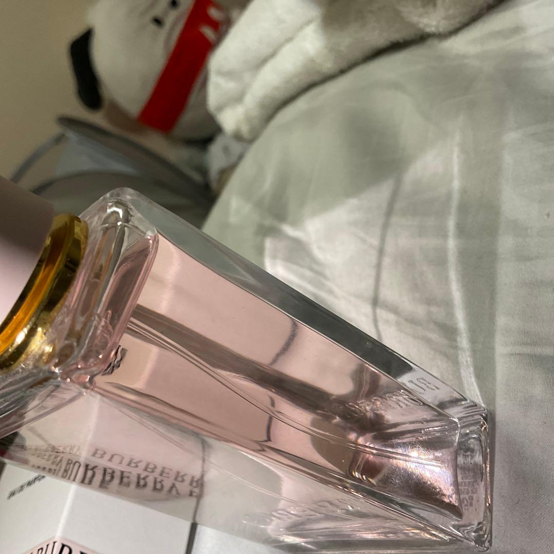 バーバリー ハー オードパルファム　いちご　100ml