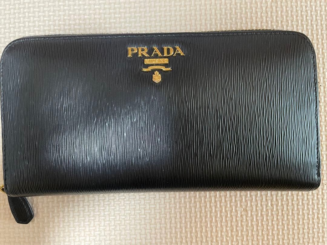 PRADA ブラック 長財布