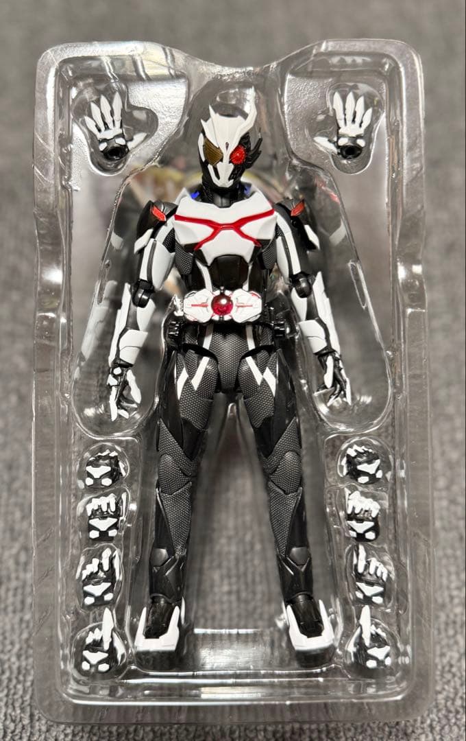 フィギュアーツ　仮面ライダーアークワン