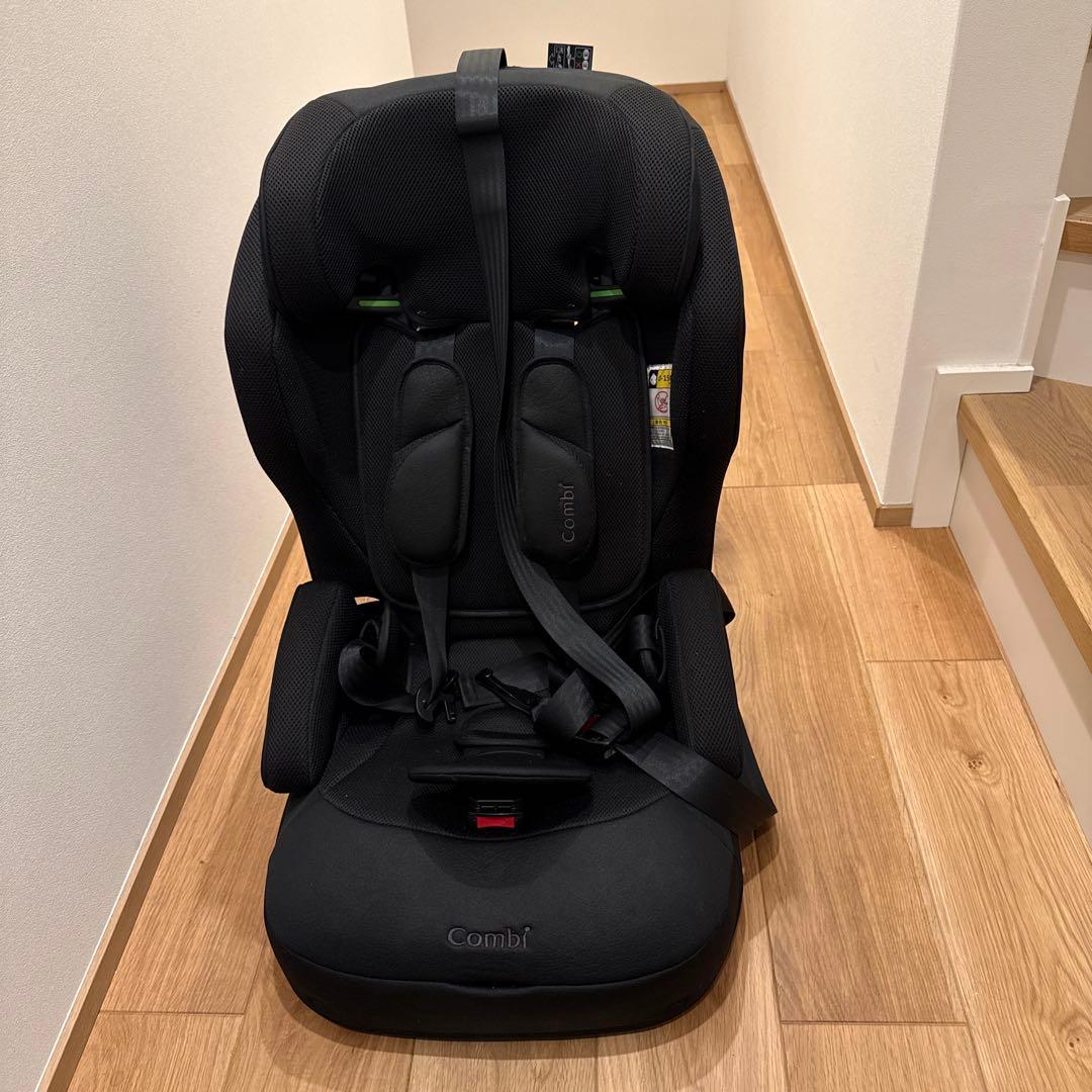 Combi ISOFIX固定 ジョイトリップアドバンス premium R129