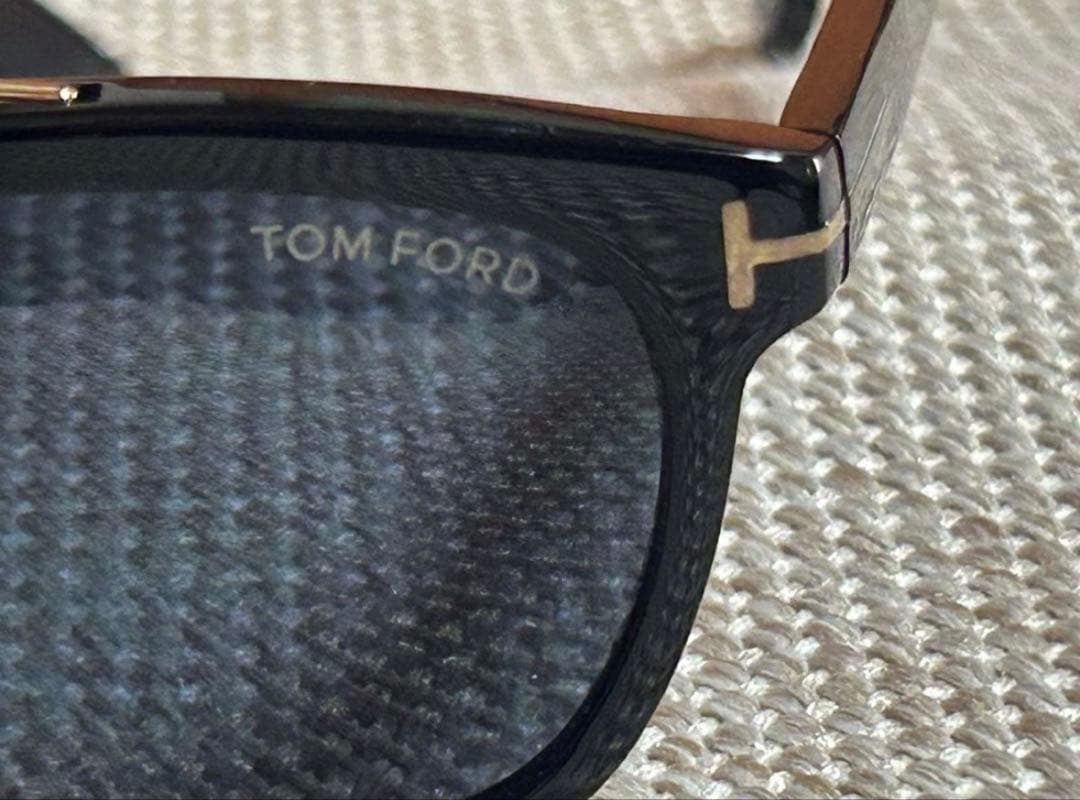 【美品】TOM FORD /トムフォードHolt TF516サングラス