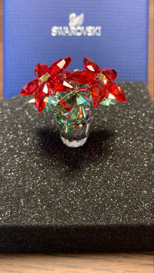 スワロフスキー（Swarovski） 花の置物 赤と緑　ポインセチア　クリスマス