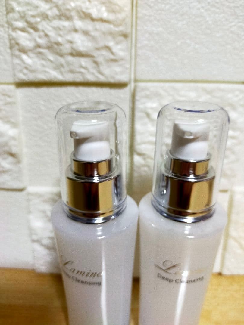 モイスティーヌラミノディープクレンジング2本