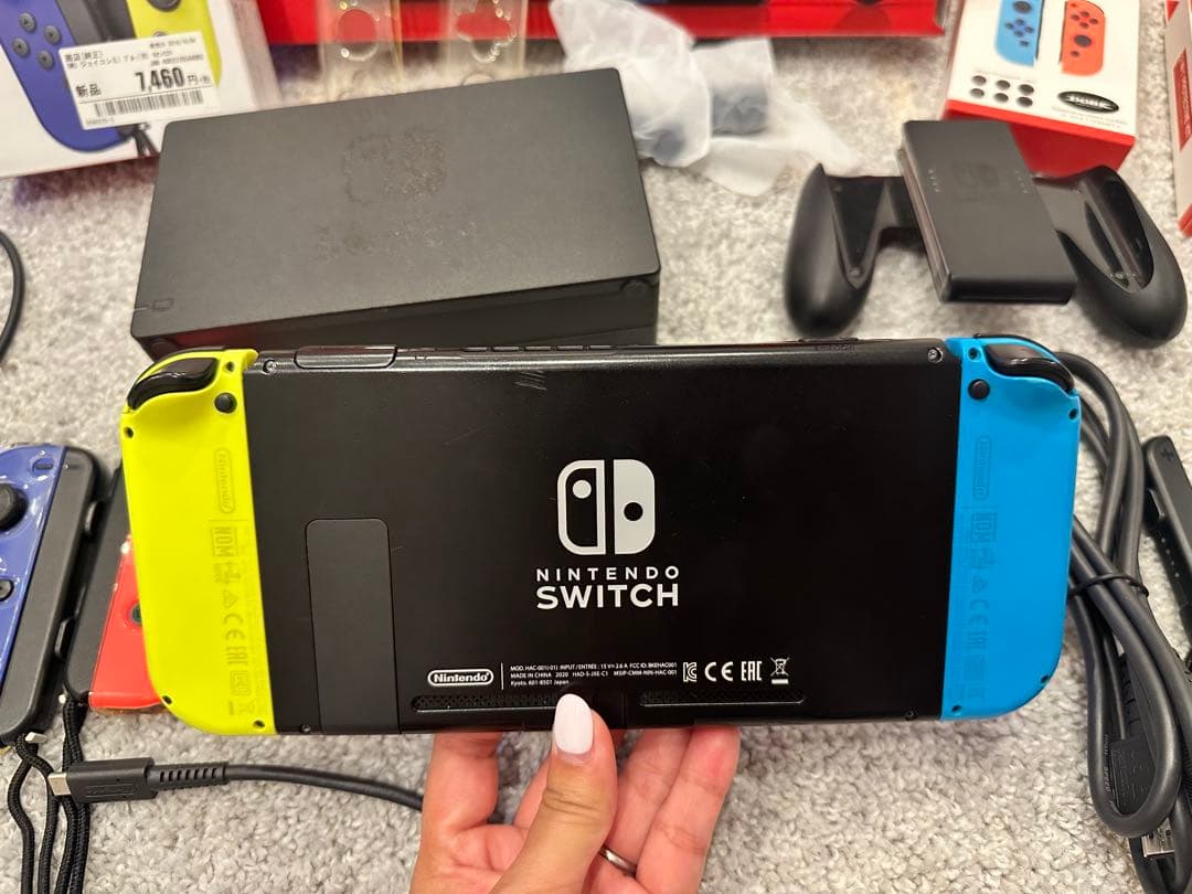 Nintendo Switch 本体 青/黄/赤/水色 美品 Switch