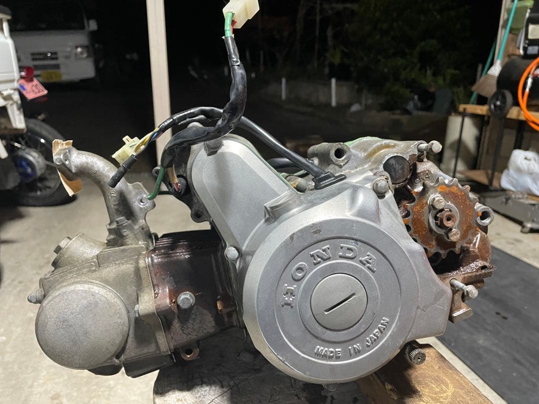 スーパーカブカスタム [AA01]キャブ車セル付4速 純正実動エンジン49cc