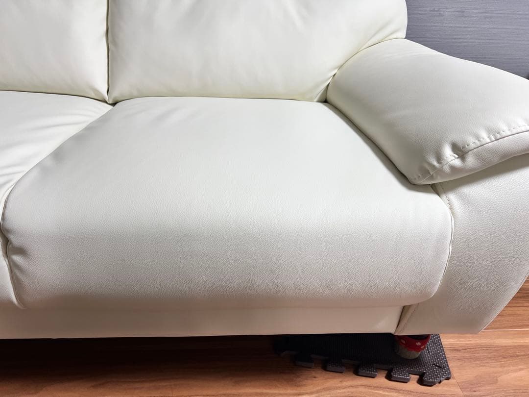 ニトリ 合成皮革 2人掛けソファ