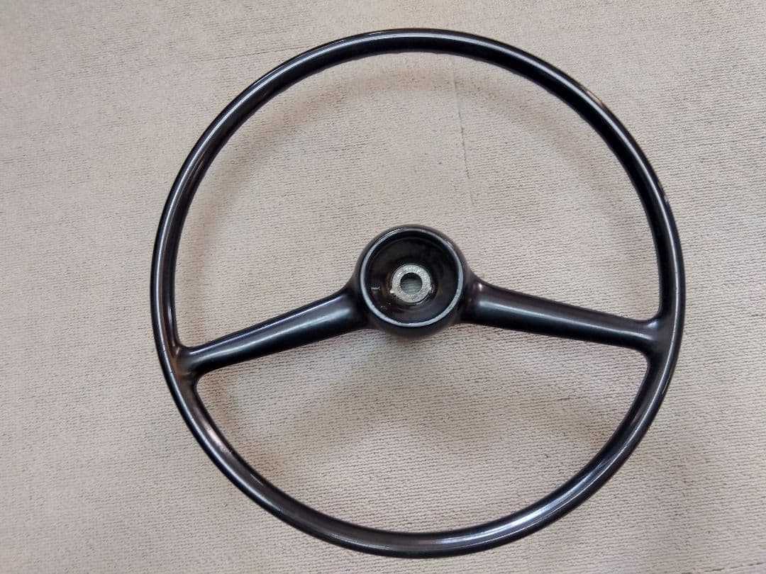 だ*る様 BMC MINIのステアリング