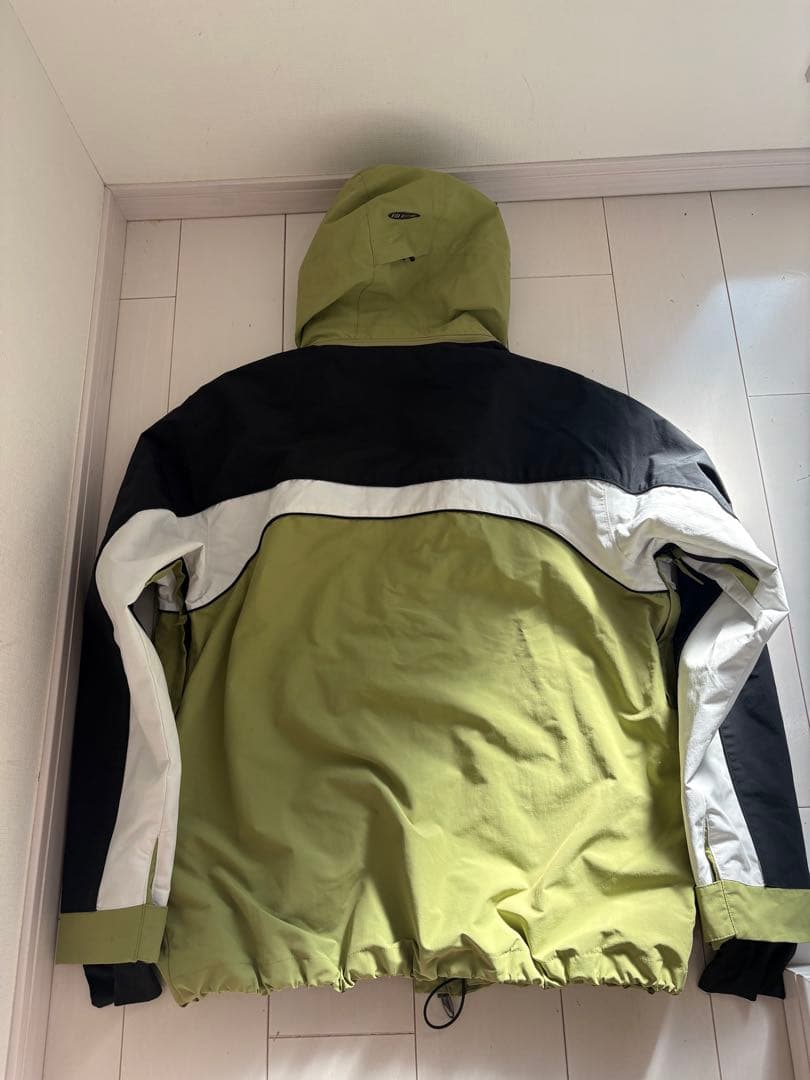 美品　QUIKSILVER スノボウェア LIVE WIRE JK L