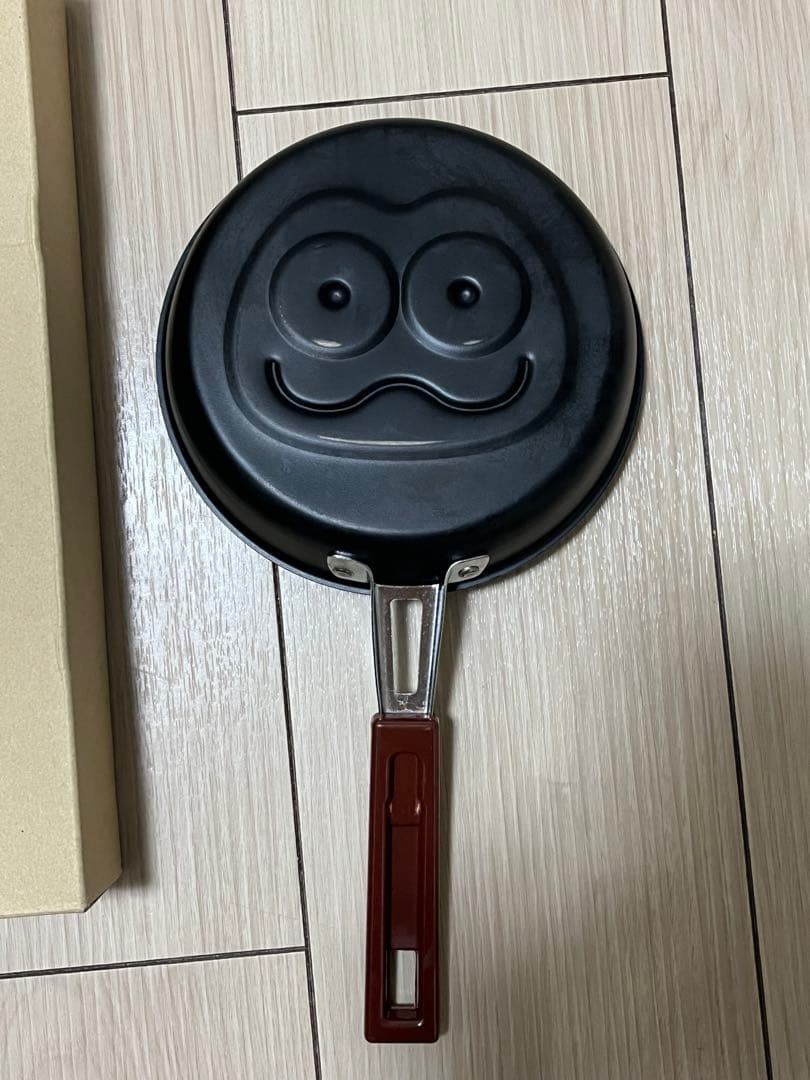 バムとケロ フライパン 黒