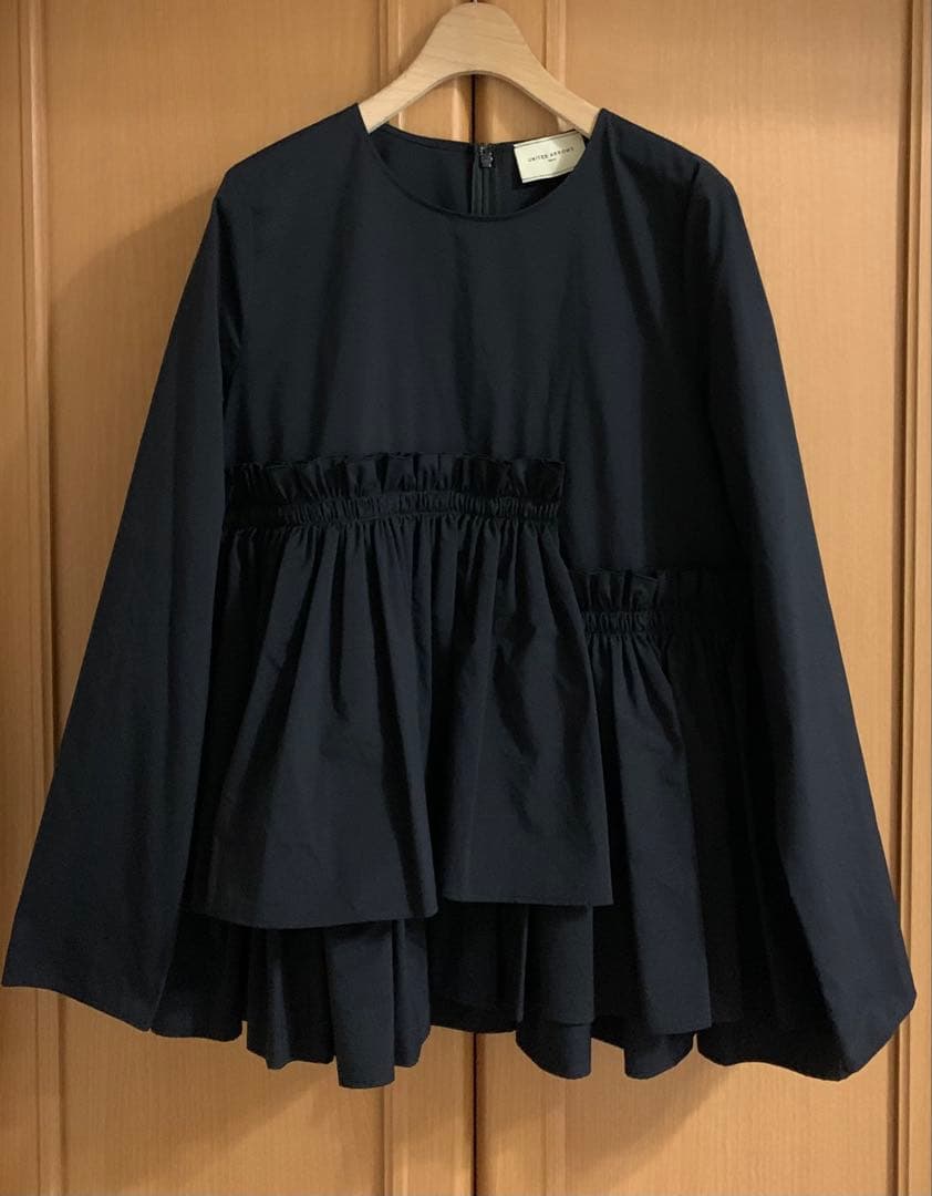 ユナイテッドアローズ　ティアードギャザーロングスリーブブラウス　美品　ブラック