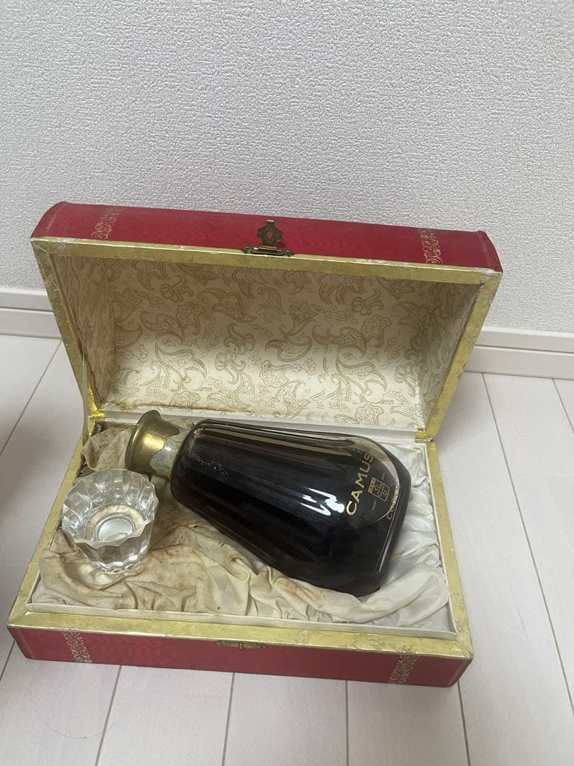 CAMUS コニャックとショットグラスセット