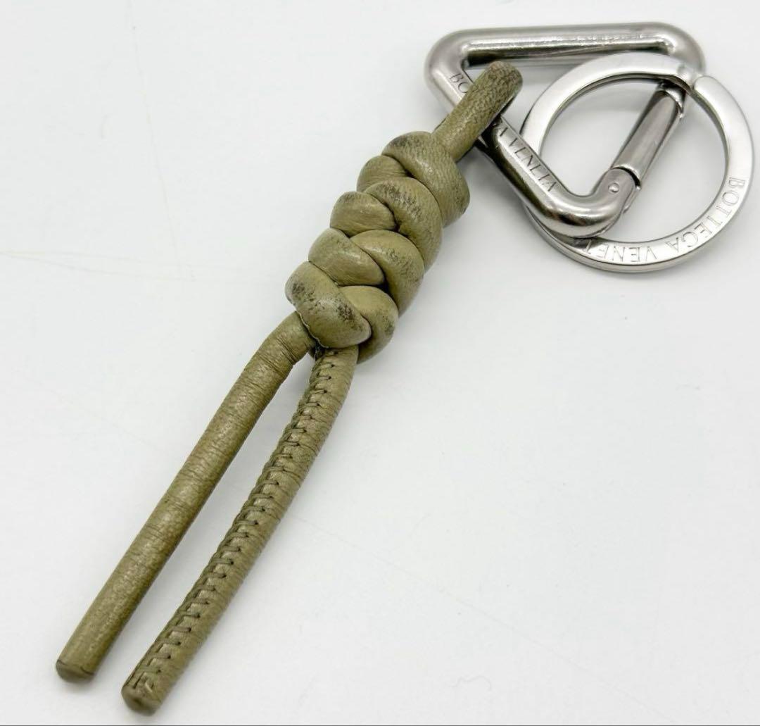 ボッテガ キーリング バッグチャーム シルバー トライアングル キーホルダー